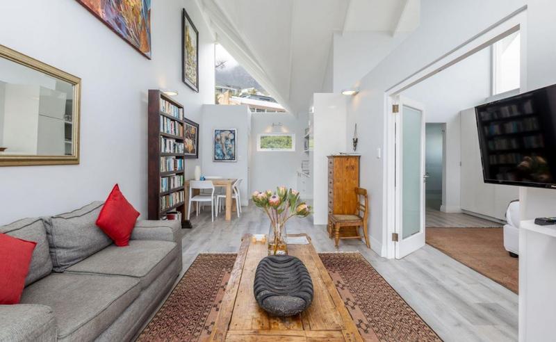 6 Bedroom Property for Sale in Camps Bay Western Cape